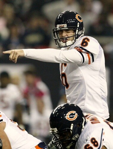 ATLANTA - OCTOBER 18:  Quarterback Jay Cutler #6 of the Chicago Bears  calling a play in the first quarter of the game against the Atlanta Falcons at the Georgia Dome on October 18, 2009 in Atlanta, Georgia. <br /><br /><span class="help">(Photo by Kevin C. Cox/Getty Images)</span>
