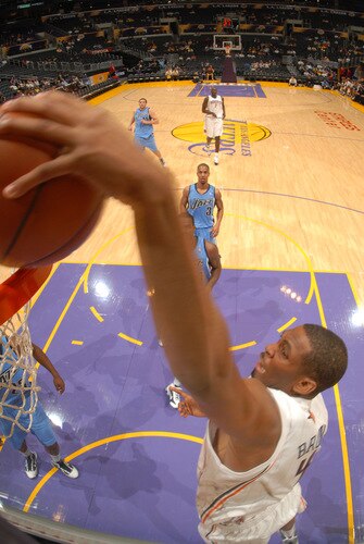 LOS ANGELES - OCTOBER 18:  Derrick Brown #4 of the Charlotte Bobcats dunks during a game against the Utah Jazz at Staples Center on October 18, 2009 in Los Angeles, California. <br /><br /><span class="help">(Photo by Noah Graham/NBAE via Getty Images)</span>