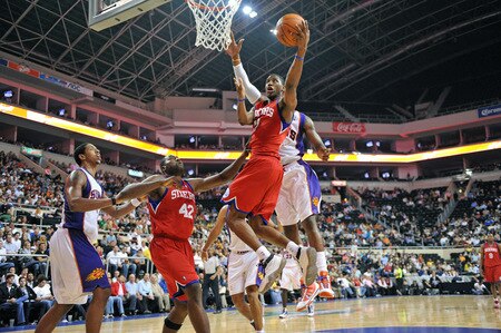 MONTERREY, MEXICO - OCTOBER 18: Thaddeus Young #21 of the Philadelphia 76ers shoots against the Phoenix Suns during the game on October 18, 2009 at the Arena Monterrey in Monterrey, Mexico.  <br /><br /><span class="help">(Photo by Jesse D. Garrabrant/NBAE via Getty Images)</span>