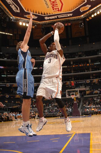 LOS ANGELES - OCTOBER 18:  Gerald Wallace #3 of the Charlotte Bobcats shoots during a game against the Utah Jazz at Staples Center on October 18, 2009 in Los Angeles, California. <br /><br /><span class="help">(Photo by Noah Graham/NBAE via Getty Images)</span>