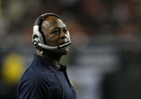 ATLANTA - OCTOBER 18: Head coach Lovie Smith of the Chicago Bears watches his team play in the fourth quarter of the game against the Atlanta Falcons at the Georgia Dome on October 18, 2009 in Atlanta, Georgia. The Falcons won the game 21-14. <br /><br /><span class="help">(Photo by Kevin C. Cox/Getty Images)</span>