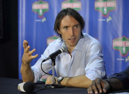 MONTERREY, MEXICO - OCTOBER 18: Steve Nash #13 of the Phoenix Suns talks post game with press after the preseason game against the Philadelphia 76ers at Arena Monterrey on October 18, 2009 in Monterrey, Nuevo Leon, Mexico.  <br /><br /><span class="help">(Photo by David Dow/NBAE via Getty Images)</span>