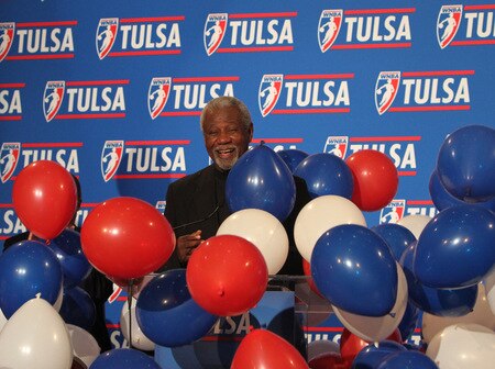 TULSA, OK - OCTOBER 20:  Tulsa Coach Nolan Richardson attends the WNBA press conference at the Mayo Hotel on October 20, 2009 in Tulsa Oklahoma.  The Detroit Shock are being sold and relocated to Tulsa. <br /><br /><span class="help">(Photo by Rich Crimi/NBAE via Getty Images)</span>
