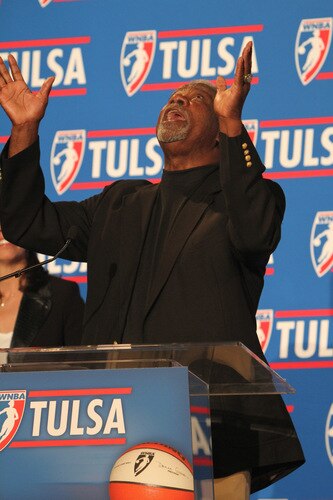 TULSA, OK - OCTOBER 20:  Tulsa Coach Nolan Richardson attends the WNBA press conference at the Mayo Hotel on October 20, 2009 in Tulsa Oklahoma.  The Detroit Shock are being sold and relocated to Tulsa. <br /><br /><span class="help">(Photo by Rich Crimi/NBAE via Getty Images)</span>