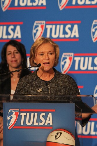 TULSA, OK - OCTOBER 20:    Tulsa Mayor Kathy Taylor speaks at the WNBA Press Conference at the Mayo Hotel on October 20, 2009 in Tulsa, Oklahoma.   <br /><br /><span class="help">(Photo by Rich Crimi/NBAE via Getty Images)</span>