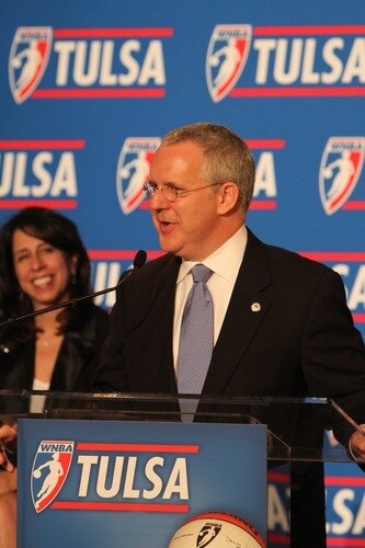 TULSA, OK - OCTOBER 20:    Oklahoma Governor Brad Henry speaks at the WNBA Press Conference at the Mayo Hotel on October 20, 2009 in Tulsa, Oklahoma.   <br /><br /><span class="help">(Photo by Rich Crimi/NBAE via Getty Images)</span>