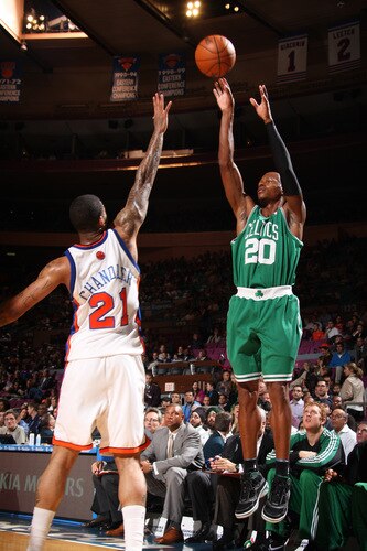 NEW YORK - OCTOBER 20: Ray Allen #20 of the Boston Celtics shoots against Wilson Chandler #21 of the New York Knicks on October 20, 2009 at Madison Square Garden in New York City. <br /><br /><span class="help">(Photo by Nathaniel S. Butler/NBAE via Getty Images)</span>
