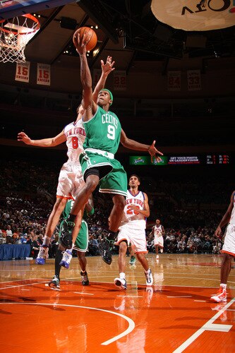 NEW YORK - OCTOBER 20: Rajon Rondo #9 of the Boston Celtics shoots against Danilo Gallinari #8 of the New York Knicks on October 20, 2009 at Madison Square Garden in New York City. <br /><br /><span class="help">(Photo by Nathaniel S. Butler/NBAE via Getty Images)</span>