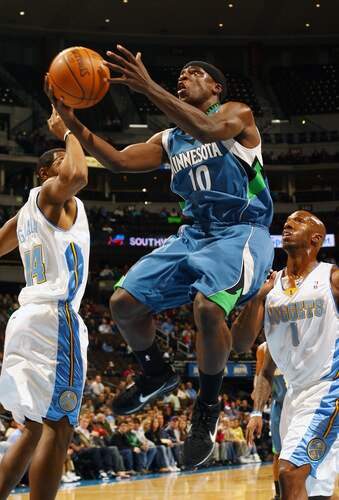 DENVER - OCTOBER 20: Jonny Flynn #10 of the Minnesota Timberwolves goes to the basket against the Denver Nuggets on October 20, 2009 at the Pepsi Center in Denver, Colorado. <br /><br /><span class="help">(Photo by Garrett W. Ellwood/NBAE via Getty Images)</span>