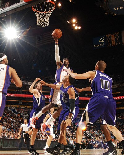PHOENIX - OCTOBER 20: Amare Stoudemire #1 of the Phoenix Suns puts a shot up against the Sacramento Kings in a preseason NBA game on October 20, 2009 at U.S. Airways Center in Phoenix, Arizona. <br /><br /><span class="help">(Photo by Barry Gossage/NBAE via Getty Images)</span>