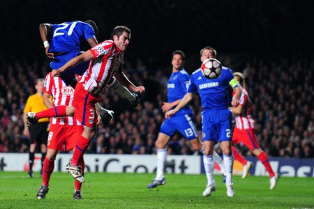 LONDON, ENGLAND - OCTOBER 21:  Salomon Kalou of Chelsea scores the second goal during the UEFA Champions League Group D match between Chelsea and Atletico Madrid at Stamford Bridge on October 21, 2009 in London, England.  <br /><br /><span class="help">(Photo by Mike Hewitt/Getty Images)</span>