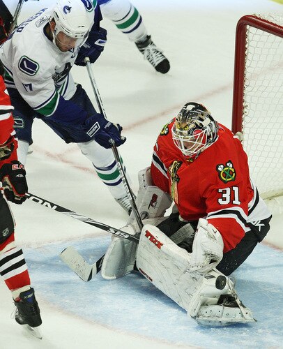 CHICAGO - OCTOBER 21: Antti Niemi #31 of the Chicago Blackhawks blocks a shot by Ryan Kesler #17 of the Vancouver Canucks at the United Center on October 14, 2009 in Chicago, Illinois. The Canucks defeated the Blackhawks 3-2. <br /><br /><span class="help">(Photo by Jonathan Daniel/Getty Images)</span>