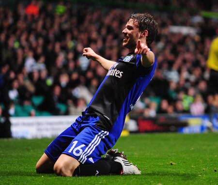 GLASGOW, SCOTLAND - OCTOBER 22:  Marcus Berg of Hamburg SV celebrates after scoring his team's first goal during the UEFA Europa League Group C match between Celtic and Hamburg SV at Celtic Park on October 22, 2009 in Glasgow, Scotland.  <br /><br /><span class="help">(Photo by Mike Hewitt/Bongarts/Getty Images)</span>