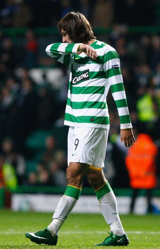 GLASGOW, SCOTLAND - OCTOBER 22:  Georgios Samaras of Celtic reacts at the end of the UEFA Europa League Group C match between Celtic and Hamburg at Celtic Park on October 22, 2009 in Glasgow, Scotland.  <br /><br /><span class="help">(Photo by Jeff J Mitchell/Getty Images)</span>