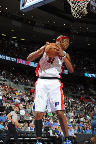 AUBURN HILLS, MI - OCTOBER 22:  Charlie Villanueva #31 of the Detroit Pistons with a rebound during a game against the Minnesota Timberwolves in a preseason game at the Palace of Auburn Hills on October 22, 2009 in Auburn Hills, Michigan.  <br /><br /><span class="help">(Photo by Allen Einstein/NBAE via Getty Images)</span>