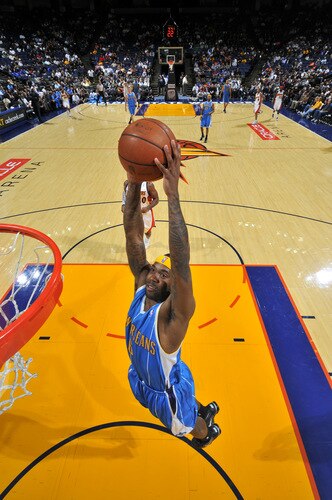 OAKLAND, CA - OCTOBER 22: Bobby Brown #6 of the New Orleans Hornets is all alone for the dunk against the Golden State Warriors on October 22, 2009 at Oracle Arena in Oakland, California. <br /><br /><span class="help">(Photo by Rocky Widner/NBAE via Getty Images)</span>