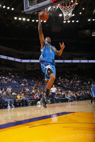 OAKLAND, CA - OCTOBER 22: Marcus Thornton #5 of the New Orleans Hornets finishes on a lay-up against the Golden State Warriors on October 22, 2009 at Oracle Arena in Oakland, California. <br /><br /><span class="help">(Photo by Rocky Widner/NBAE via Getty Images)</span>
