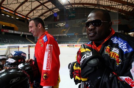 BERN, SWITZERLAND - OCTOBER 23:  Vitali Klitschko (L) and Kevin Johnson pose for the media on the ice of the Post Finance Arena after a news conference October 23, 2009 in Bern, Switzerland. The WBC Heavyweight Championship fight between Vitali Klitschko of Ukraine and Kevin Johnson of the United States will take place at the Finance Arena on December 12, 2009 in Bern, Switzerland.  <br /><br /><span class="help">(Photo by Miguel Villagran/Bongarts/Getty Images)</span>