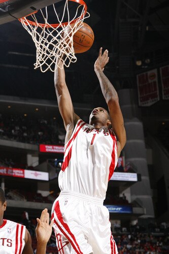 HOUSTON - OCTOBER 23:  Trevor Ariza #1 of the Houston Rockets shoots the ball against the Dallas Mavericks on October 23, 2009 at the Toyota Center in Houston, Texas. <br /><br /><span class="help">(Photo by Bill Baptist/NBAE via Getty Images)</span>