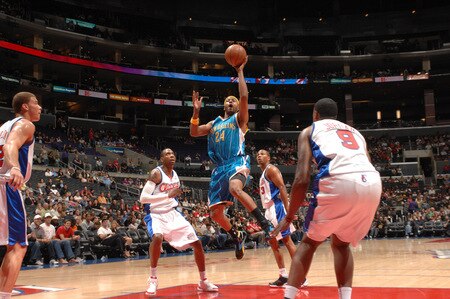 LOS ANGELES - OCTOBER 23: Morris Peterson #24 of the New Orleans Hornets puts up a shot against the Los Angeles Clippers at Staples Center on October 23, 2009 in Los Angeles, California. <br /><br /><span class="help">(Photo by Noah Graham/NBAE via Getty Images)</span>