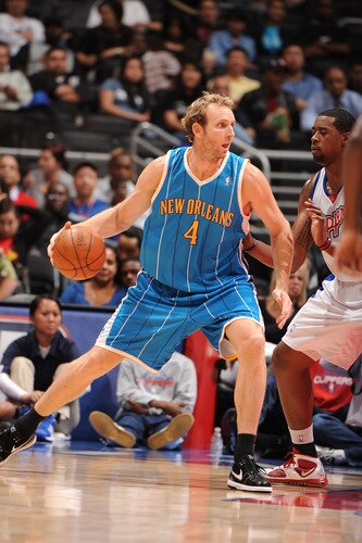LOS ANGELES - OCTOBER 23: Sean Marks #4 of the New Orleans Hornets dribbles the ball against DeAndre Jordan #9 of the Los Angeles Clippers at Staples Center on October 23, 2009 in Los Angeles, California. <br /><br /><span class="help">(Photo by Noah Graham/NBAE via Getty Images)</span>