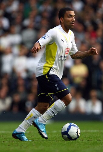 LONDON, ENGLAND - OCTOBER 24:  Aaron Lennon of Tottenham in acion during the Barclays Premier League match between Tottenham Hotspur and Stoke City at White Hart Lane on October 24, 2009 in London, England.  <br /><br /><span class="help">(Photo by Clive Rose/Getty Images)</span>