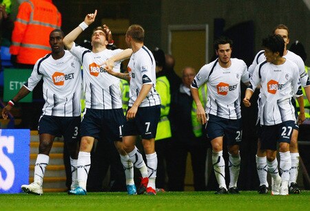 BOLTON, ENGLAND - OCTOBER 25:  Ivan Klasnic of Bolton Wanderers celebrates after scoring during the Barclays Premier League match between Bolton Wanderers and Everton at Reebok Stadium on October 25, 2009 in Bolton, England.  <br /><br /><span class="help">(Photo by Jeff J Mitchell/Getty Images)</span>