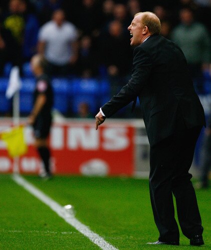 BOLTON, ENGLAND - OCTOBER 25:  Gary Megson of Bolton Wanderers shouts during the Barclays Premier League match between Bolton Wanderers and Everton at Reebok Stadium on October 25, 2009 in Bolton, England.  <br /><br /><span class="help">(Photo by Jeff J Mitchell/Getty Images)</span>