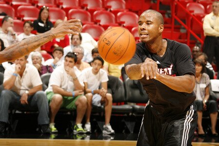 MIAMI - OCTOBER 25: Quentin Richardson #5 of the Miami Heat participates in the 2009 Miami Heat Open Practice on October 25, 2009 at the America Airlines Arena in Miami, Florida. <br /><br /><span class="help">(Photo by Issac Baldizon/NBAE via Getty Images)</span>