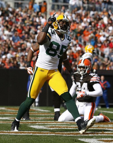 CLEVELAND, OH - OCTOBER 25:  Greg Jennings #85 of the Green Bay Packers argues a call against the Cleveland Browns at Cleveland Browns Stadium on October 25, 2009 in Cleveland, Ohio.  <br /><br /><span class="help">(Photo by Matt Sullivan/Getty Images)</span>