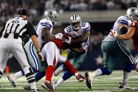 ARLINGTON, TX - OCTOBER 25:  Running back Felix Jones #28 of the Dallas Cowboys runs the ball against the Atlanta Falcons at Cowboys Stadium on October 25, 2009 in Arlington, Texas.  <br /><br /><span class="help">(Photo by Ronald Martinez/Getty Images)</span>
