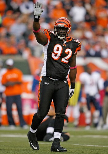 CINCINNATI - OCTOBER 25: Frostee Rucker #92  of the Cincinnati Bengals waves to the crowd after a tackle during the NFL game against the Chicago Bears at Paul Brown Stadium on October 25, 2009 in Cincinnati, Ohio.  The Bengals won 45-10.  <br /><br /><span class="help">(Photo by Andy Lyons/Getty Images)</span>
