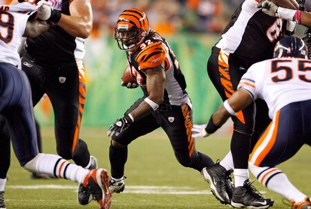 CINCINNATI - OCTOBER 25:  Cedric Benson #32 of the Cincinnati Bengals runs with the ball  during the NFL game against the Chicago Bears at Paul Brown Stadium on October 25, 2009 in Cincinnati, Ohio.  The Bengals won 45-10.  <br /><br /><span class="help">(Photo by Andy Lyons/Getty Images)</span>