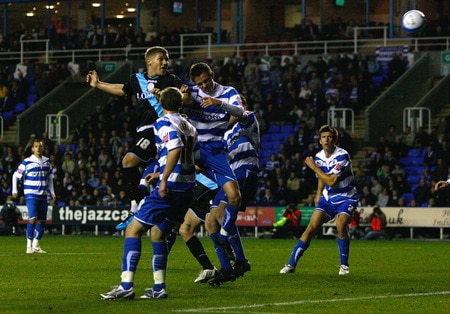 READING, ENGLAND - OCTOBER 26:  Martyn Waghorn of Leicester City scores during the Coca-Cola Championship match between Reading and Leicester City on October 26, 2009 in Reading, England.  <br /><br /><span class="help">(Photo by Clive Rose/Getty Images)</span>