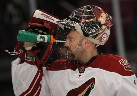 NEW YORK - OCTOBER 26: Jason LaBarbera #1 of the Phoenix Coyotes takes a water break during his game against the New York Rangers at Madison Square Garden on October 26, 2009 in New York, New York.  <br /><br /><span class="help">(Photo by Bruce Bennett/Getty Images)</span>