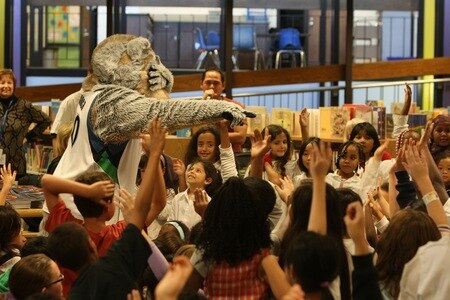 ST. PAUL, MN - OCTOBER 26:  Minnesota Timberwolves mascot Crunch picks students to answer a question at the University Academy for Boys and Girls at North End Elementary School on October 26, 2009 in St. Paul, Minnesota.  <br /><br /><span class="help">(Photo by David Sherman/NBAE via Getty Images)</span>