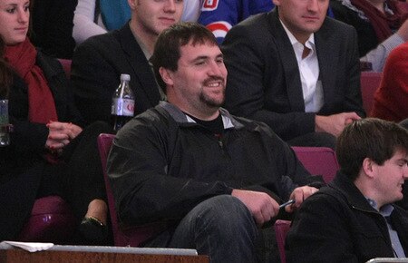 NEW YORK - OCTOBER 26: New York Giants player Rich Seubert attends the game between the New York Rangers and the Phoenix Coyotes at Madison Square Garden on October 26, 2009 in New York, New York. The Rangers defeated the Coyotes 5-2. <br /><br /><span class="help">(Photo by Bruce Bennett/Getty Images)</span>