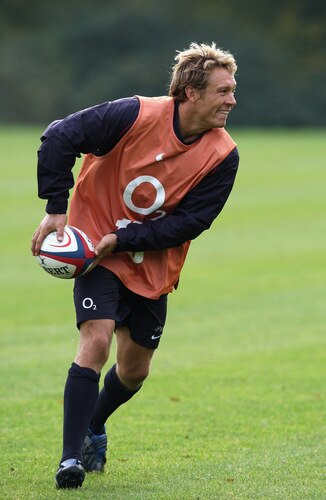 BAGSHOT, ENGLAND - OCTOBER 28:  Jonny Wilkinson runs with the ball during the England training session held at Pennyhill Park on October 28, 2009 in Bagshot, England.  <br /><br /><span class="help">(Photo by David Rogers/Getty Images)</span>