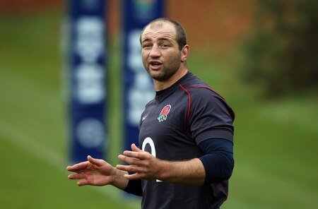 BAGSHOT, ENGLAND - OCTOBER 28:  Steve Borthwick the England captain issues instructiions during the England training session held at Pennyhill Park on October 28, 2009 in Bagshot, England.  <br /><br /><span class="help">(Photo by David Rogers/Getty Images)</span>