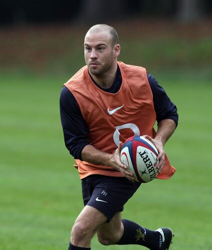 BAGSHOT, ENGLAND - OCTOBER 28:  Paul Hodgson runs with the ball during the England training session held at Pennyhill Park on October 28, 2009 in Bagshot, England.  <br /><br /><span class="help">(Photo by David Rogers/Getty Images)</span>
