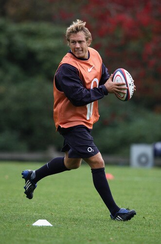 BAGSHOT, ENGLAND - OCTOBER 28:  Jonny Wilkinson runs with the ball during the England training session held at Pennyhill Park on October 28, 2009 in Bagshot, England.  <br /><br /><span class="help">(Photo by David Rogers/Getty Images)</span>