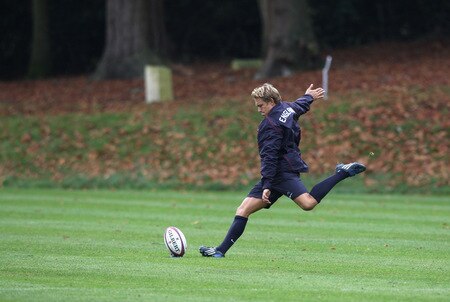 BAGSHOT, ENGLAND - OCTOBER 28:  Jonny Wilkinson kicks the ball upfield during the England training session held at Pennyhill Park on October 28, 2009 in Bagshot, England.  <br /><br /><span class="help">(Photo by David Rogers/Getty Images)</span>