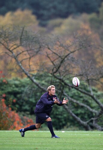 BAGSHOT, ENGLAND - OCTOBER 28:  Jonny Wilkinson catches the ball upfield during the England training session held at Pennyhill Park on October 28, 2009 in Bagshot, England.  <br /><br /><span class="help">(Photo by David Rogers/Getty Images)</span>
