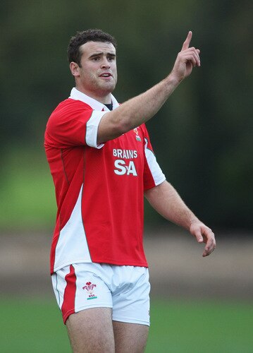 CARDIFF, WALES - OCTOBER 28:  Jamie Roberts makes a point during Wales training at the Vale Resort on October 28 ,2009 in Cardiff, Wales.  <br /><br /><span class="help">(Photo by Stu Forster/Getty Images)</span>