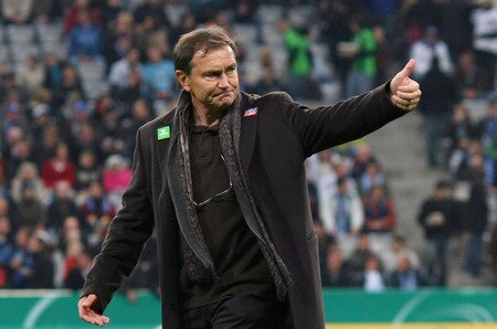 MUNICH, GERMANY - OCTOBER 28:  Head coach Ewald Lienen of Muenchen reacts prior to the DFB Cup round of 16 match between 1860 Muenchen and FC Schalke 04 at Allianz Arena on October 28, 2009 in Munich, Germany.  <br /><br /><span class="help">(Photo by Alexander Hassenstein/Bongarts/Getty Images)</span>
