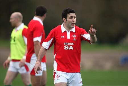 CARDIFF, WALES - OCTOBER 28:  Stephen Jones makes a point during Wales training at the Vale Resort on October 28 ,2009 in Cardiff, Wales.  <br /><br /><span class="help">(Photo by Stu Forster/Getty Images)</span>