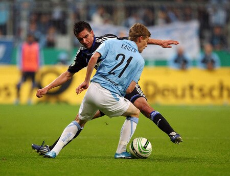 MUNICH, GERMANY - OCTOBER 28:  Sandro Kaiser (R) of Muenchen battles for the ball with Christoph Moritz (L) of Schalke during the DFB Cup round of 16 match between 1860 Muenchen and FC Schalke 04 at Allianz Arena on October 28, 2009 in Munich, Germany.  <br /><br /><span class="help">(Photo by Alexander Hassenstein/Bongarts/Getty Images)</span>