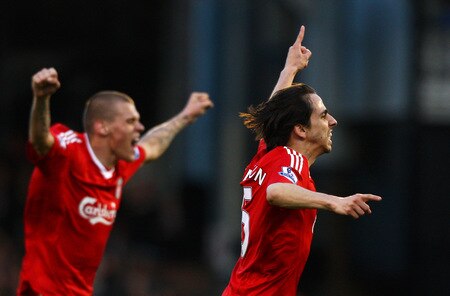 LONDON, ENGLAND - APRIL 04:  Yossi Benayoun (R) of Liverpool celebrates after scoring the matchwinning goal deep in extra time during the Barclays Premier League match between Fulham and Liverpool at Craven Cottage on April 4, 2009 in London, England.  <br /><br /><span class="help">(Photo by Ryan Pierse/Getty Images)</span>