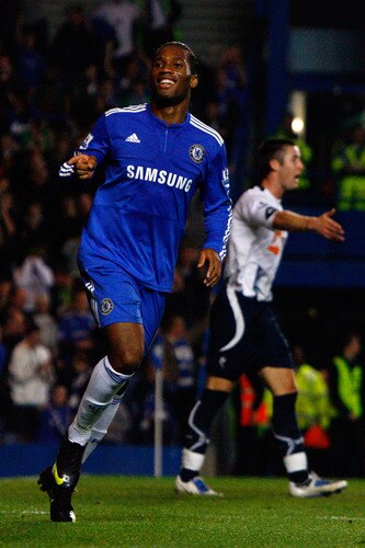 LONDON, ENGLAND - OCTOBER 28:  Didier Drogba of Chelsea celebrates scoring the fourth goal during the Carling Cup 4th Round match between Chelsea and Bolton Wanderers at Stamford Bridge on October 28, 2009 in London, England.  <br /><br /><span class="help">(Photo by Clive Rose/Getty Images)</span>