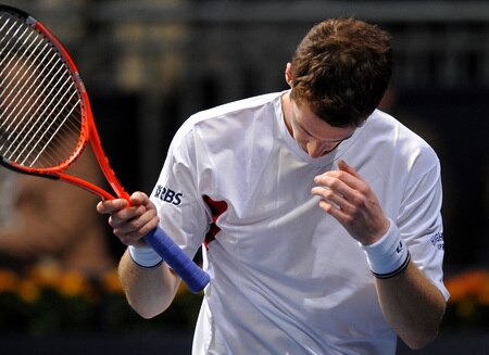 VALENCIA, SPAIN - NOVEMBER 05:  Andy Murray of Great Britain reacts in his second round match against Leonardo Mayer of Argentina during the ATP 500 World Tour Valencia Open tennis tournament at the Ciudad de las Artes y las Ciencias on November 5, 2009 in Valencia, Spain.  <br /><br /><span class="help">(Photo by Jasper Juinen/Getty Images)</span>